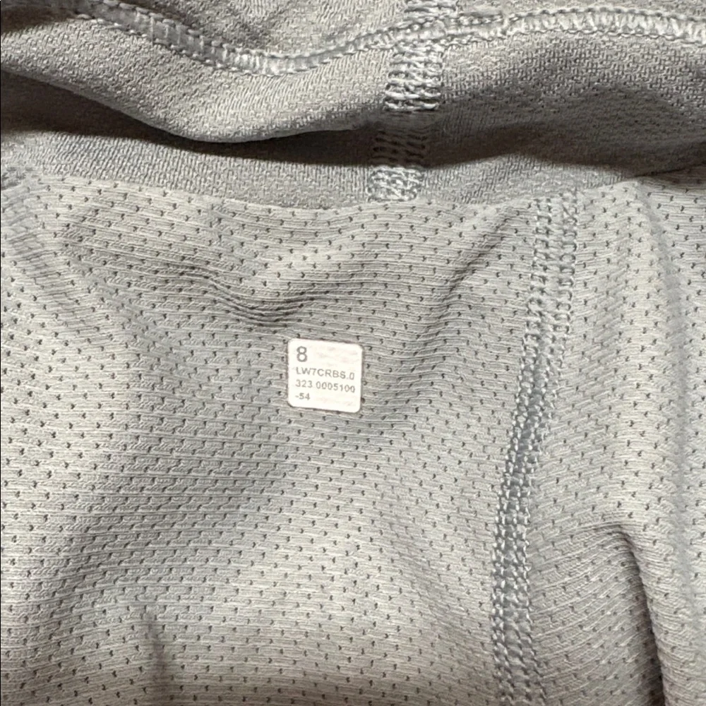 Lululemon Set the Pace Shorts - Picture 4 of 4